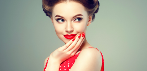 До 3 сеансов маникюра с покрытием в «Lolita nails»