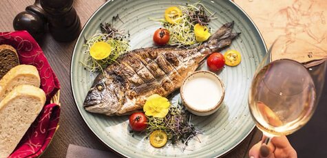 Сертификаты на меню кухни и бара в «Lancelot»