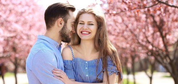 https://cdn1.pokupon.ua/uploaded/new_campaign_pictures/624043/data/main620x292/devushka-paren-vliublennye-foto-vesna-derevia-obiatiia-rados20190902-15808-19vmtud.jpg?1567417935