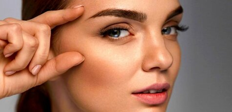 Modeling and coloring of eyebrows and eyelashes