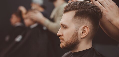 Мужская стрижка и коррекция бороды в «Leo Barber»