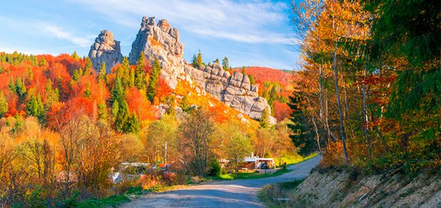 https://cdn1.pokupon.ua/uploaded/new_campaign_pictures/635063/data/main620x292/otdih-v-karpatah-osenyu.jpg?1570547131