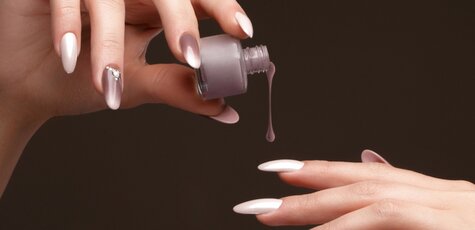 Скидка до 52% на наращивание ногтей и коррекцию