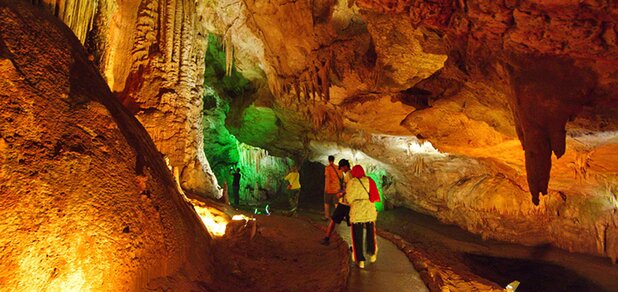 https://cdn1.pokupon.ua/uploaded/new_campaign_pictures/646347/data/main620x292/kumistavi-cave10.jpg?1573835388