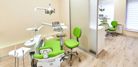 УЗ-чистка зубов, Air-Flow в Harmony Dental Clinic