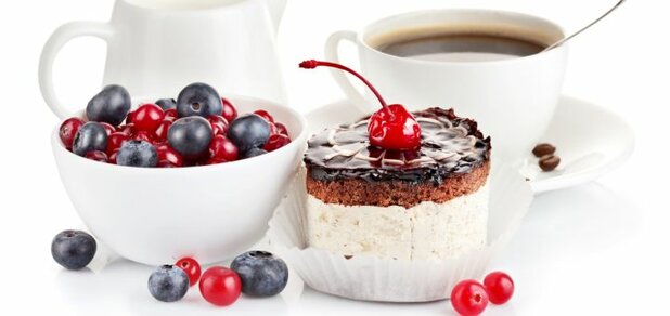 https://cdn1.pokupon.ua/uploaded/new_campaign_pictures/659244/data/main620x292/Food_Differring_meal_Coffee_and_sweets_033307_.jpg?1577175206