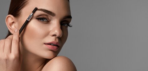 Коррекция и покраска бровей в студии «Hair Studio»