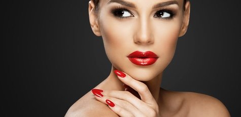 Классический и SPA-маникюр с покрытием