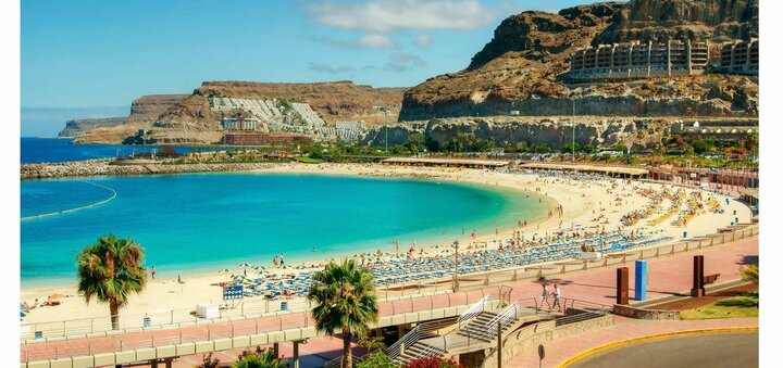 https://cdn1.pokupon.ua/uploaded/new_campaign_pictures/669414/data/main720x340/amadores-beach.jpg?1580391047