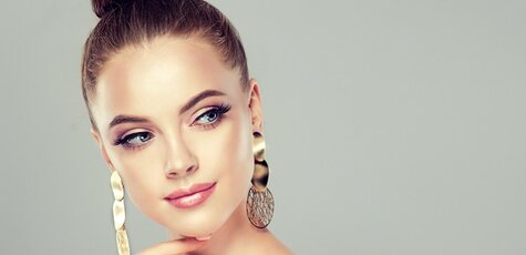 Скидка до 62% на профессиональный макияж и укладку