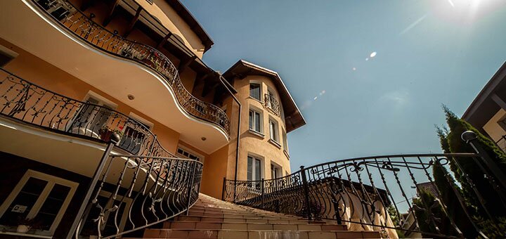https://cdn1.pokupon.ua/uploaded/new_campaign_pictures/676311/data/main720x340/8.jpg?1582193463