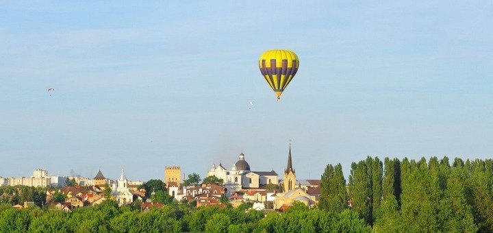 https://cdn1.pokupon.ua/uploaded/new_campaign_pictures/679659/data/main720x340/balloons4you_3.png?1583144297