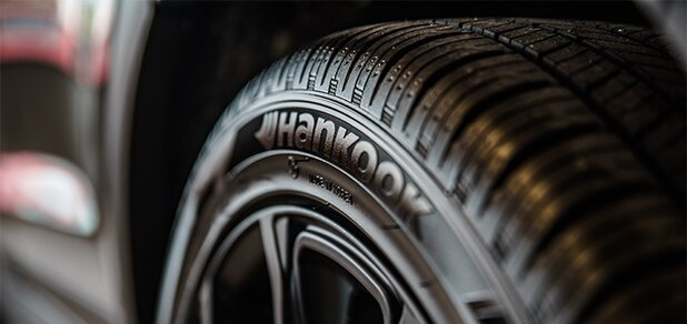 https://cdn1.pokupon.ua/uploaded/new_campaign_pictures/680726/data/main620x292/close-up-photography-of-vehicle-wheel-and-hankook-tire-1236788.jpg?1583337576