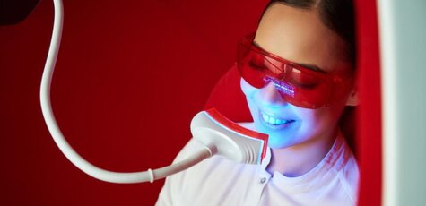 Знижка 50% на відбілювання зубів PearlSmile 