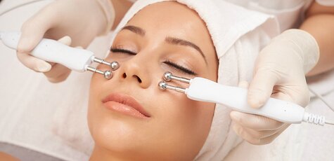 Microcurrent therapy at «Clips Cosmetology»