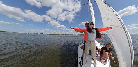 Скидка 37% на прогулку на яхте от «Yacht Fun»