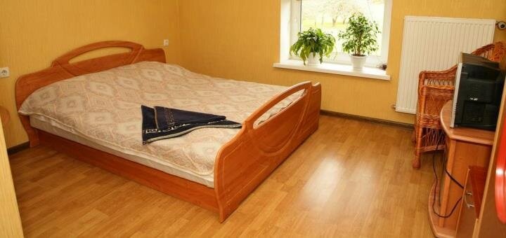 https://cdn1.pokupon.ua/uploaded/new_campaign_pictures/687541/data/main720x340/Hotel-Mlyn-photos-Room_%282%29.jpg?1588235276