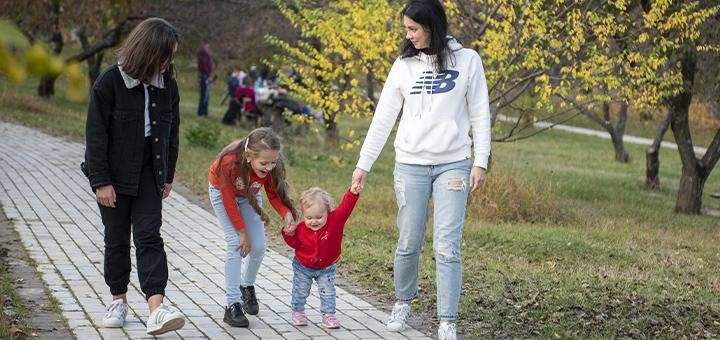https://cdn1.pokupon.ua/uploaded/new_campaign_pictures/693987/data/main720x340/%D1%81%D0%B5%D0%BC%D0%B5%D0%B9%D0%BD%D0%B0%D1%8F_%D1%84%D0%BE%D1%82%D0%BE%D1%81%D0%B5%D1%81%D1%81%D0%B8%D1%8F-2.jpg?1590582144