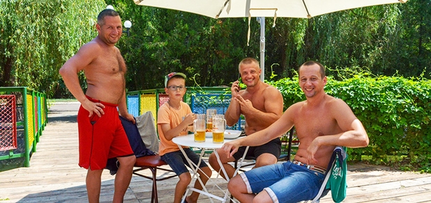https://cdn1.pokupon.ua/uploaded/new_campaign_pictures/704111/data/main620x292/pansionat-volna-zelezniy-port-kherson-64.jpg?1593773926