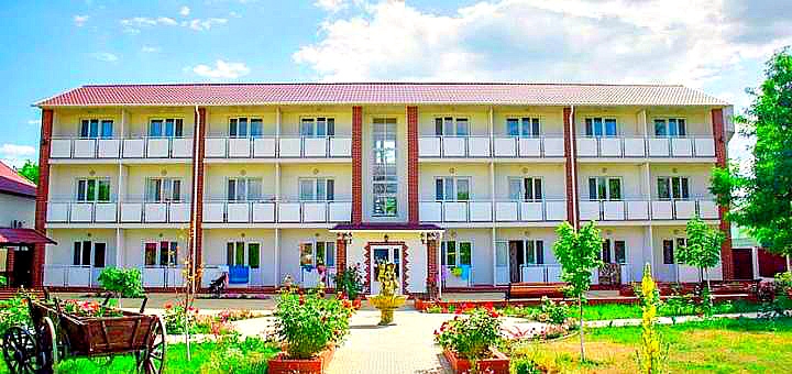 https://cdn1.pokupon.ua/uploaded/new_campaign_pictures/708278/data/main720x340/lazurnyy-bereg3.jpg?1595257842