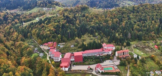 https://cdn1.pokupon.ua/uploaded/new_campaign_pictures/710694/data/main620x292/sanatorii_karpatu_jarenche20190722-17988-1rvpy1d20200731-5436-1rnb5p3.jpg?1596192958