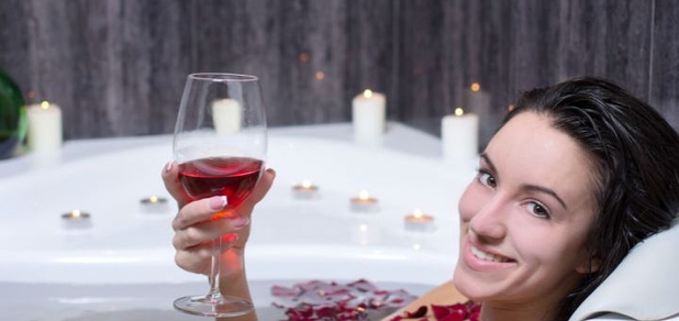 https://cdn1.pokupon.ua/uploaded/new_campaign_pictures/714625/data/main620x292/Red-Wine-for-Skin-Care-720x40020200818-20330-1h9jhle.jpg?1597739545