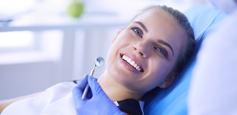 Лечение кариеса и пломбирование в «White Smile»