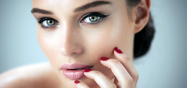 https://cdn1.pokupon.ua/uploaded/new_campaign_pictures/723562/data/main620x292/permanentnyj-makiyazh-40.png?1601281443