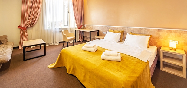 https://cdn1.pokupon.ua/uploaded/new_campaign_pictures/726136/data/main620x292/peoplehotel-01-2540.jpg?1601969201