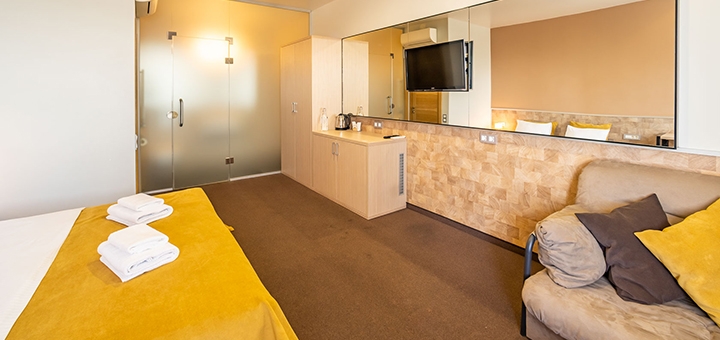 https://cdn1.pokupon.ua/uploaded/new_campaign_pictures/726140/data/main720x340/peoplehotel-03-2561.jpg?1601969202