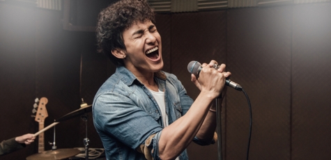 Up to 6 months of online pop vocal training