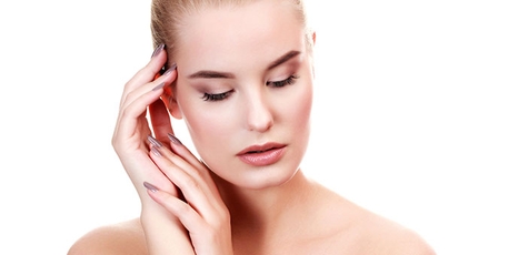 Facial cleansing and peeling in the "ideal body" beauty salon