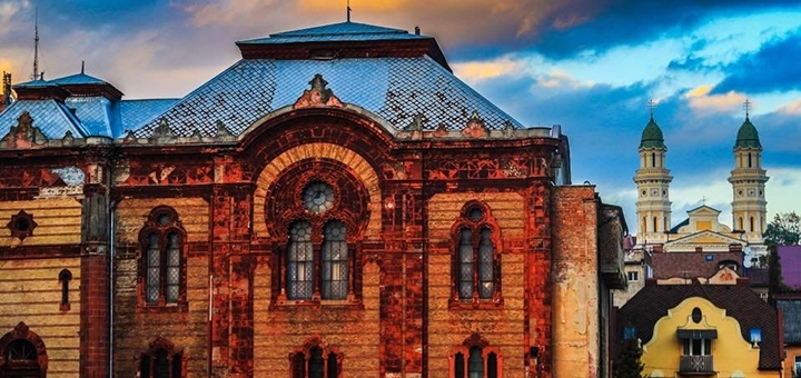 https://cdn1.pokupon.ua/uploaded/new_campaign_pictures/732492/data/main720x340/uzhgorod_2.jpg?1603813834