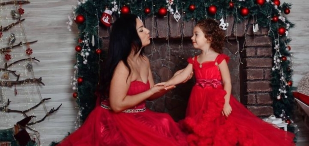https://cdn1.pokupon.ua/uploaded/new_campaign_pictures/739344/data/main620x292/lady_in_dress_project_CHpk7DhnDiy.jpg?1605774771