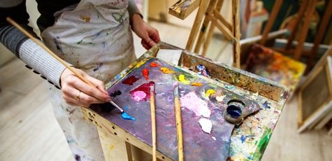 Занятия по написанию картины маслом или акварелью