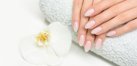 Coated manicure or pedicure in vanilla salon