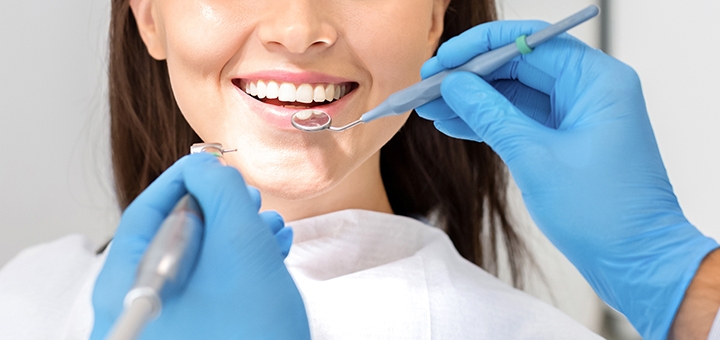 

Лечение кариеса с установкой пломб в «Dental side»