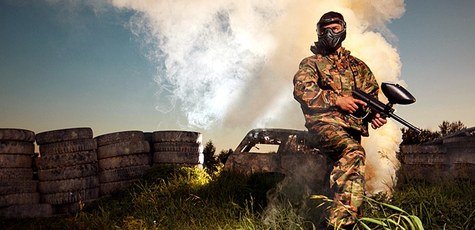 Игра в пейнтбол на пейнтбольной площадке Партизан!