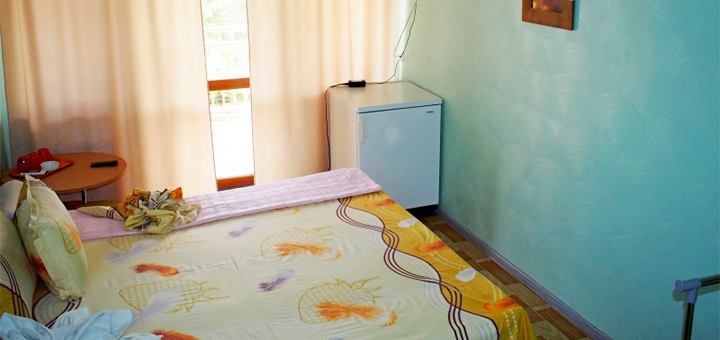https://cdn1.pokupon.ua/uploaded/new_campaign_pictures/768103/data/main720x340/sanjeika-parus_biruza-room-.jpg?1617695115