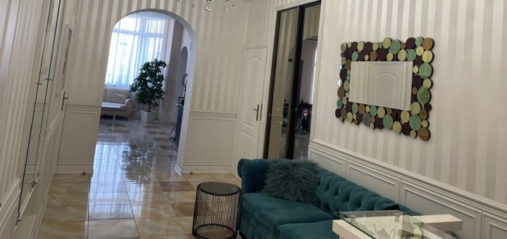 

Скидка 70% на увеличение губ, моделирование лица