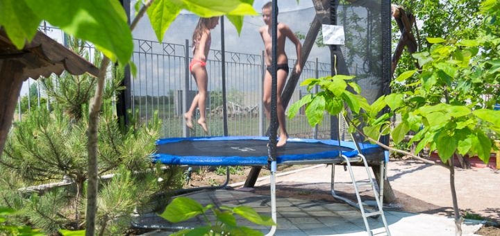 https://cdn1.pokupon.ua/uploaded/new_campaign_pictures/771978/data/main720x340/gribovka-sofia-34.jpg?1619171027