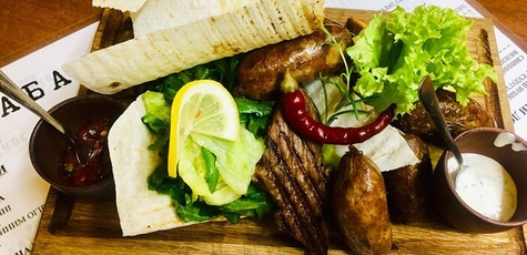 Компанійська дошка для компанії у пабі «Кабанос» 