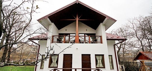 https://cdn1.pokupon.ua/uploaded/new_campaign_pictures/776589/data/main620x292/roksolana-1.jpg?1639497057