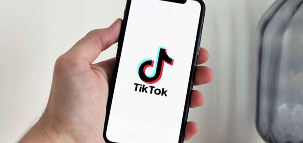 https://cdn1.pokupon.ua/uploaded/new_campaign_pictures/778310/data/main620x292/Tecnologia-Software-Aplicaciones-Redes_sociales-TikTok-Software_496960785_153660022_1706x960.jpg?1622211039