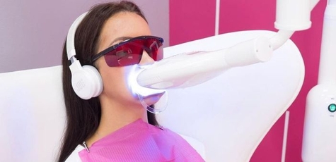 Cosmetic teeth whitening from «Crystallab»
