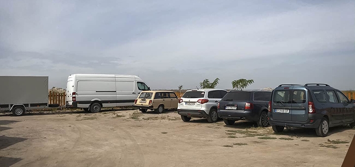 https://cdn1.pokupon.ua/uploaded/new_campaign_pictures/787788/data/main720x340/parkovka-na-territorii-kempinga-teremok-v-koblevo-foto.jpg?1628076697