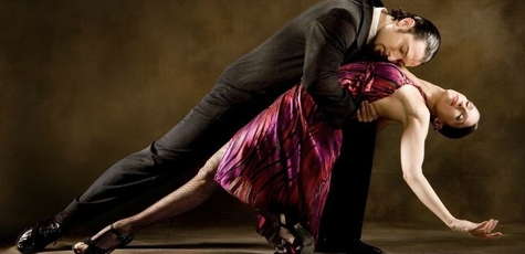 Up to 16 waltz and tango lessons at «LUZ DE LUNA»