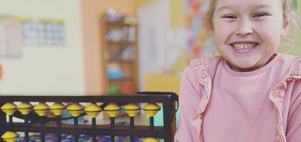 https://cdn1.pokupon.ua/uploaded/new_campaign_pictures/793128/data/main620x292/alphakids_6.jpg?1631090510