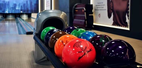 Up to 3 hours of bowling at «Papashon» Retroville