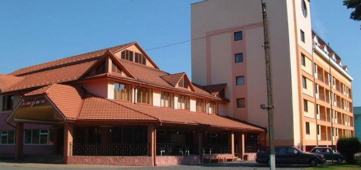 

Від 2 днів у готелі «Інтурист» 3* у Мукачево